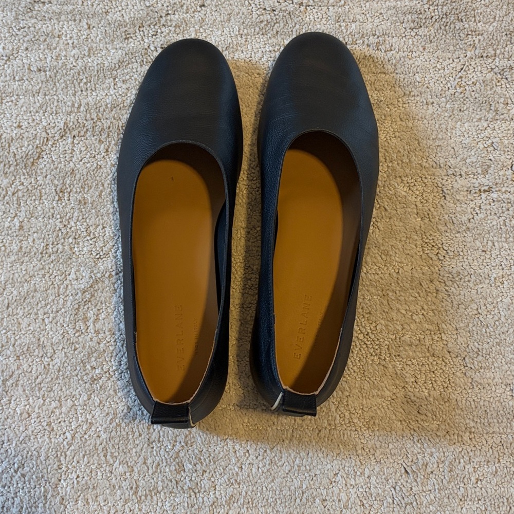 Everlane The Italian Leather Day Glove Flats in Black size 11 Women's. Worn once
